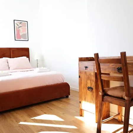 Intendente 3bedroom With Balcony Apartment Lisbon