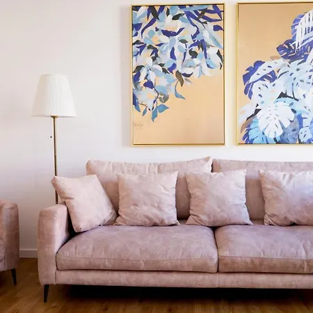 Intendente 3bedroom With Balcony Apartment