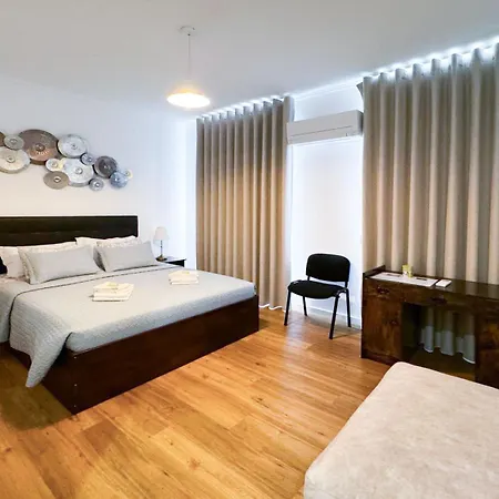 Intendente 3bedroom With Balcony Apartment Lisbon