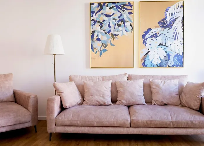Intendente 3bedroom With Balcony Apartment