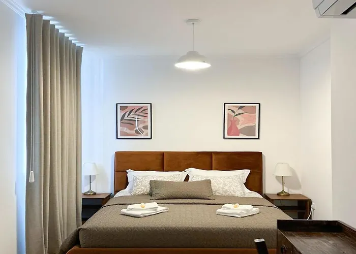 Intendente 3bedroom With Balcony Apartment