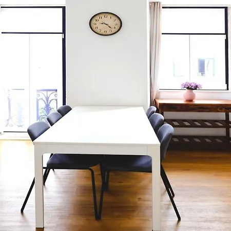 Intendente 3bedroom With Balcony 아파트 *